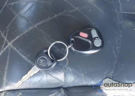 2002 Chevrolet Avalanche 1500 из США, поврежденный, VIN 3GNEK13T72G151130